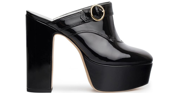 ALEXACHUNG platform clogs black patent